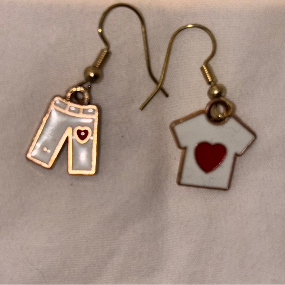 Nordstrom Heart Envelope Earrings - Picture 6 of 6